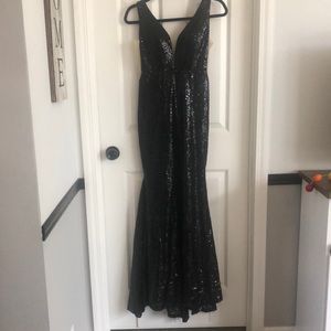 Abby Paris Black sequin formal dress Style # 95154, Size 6